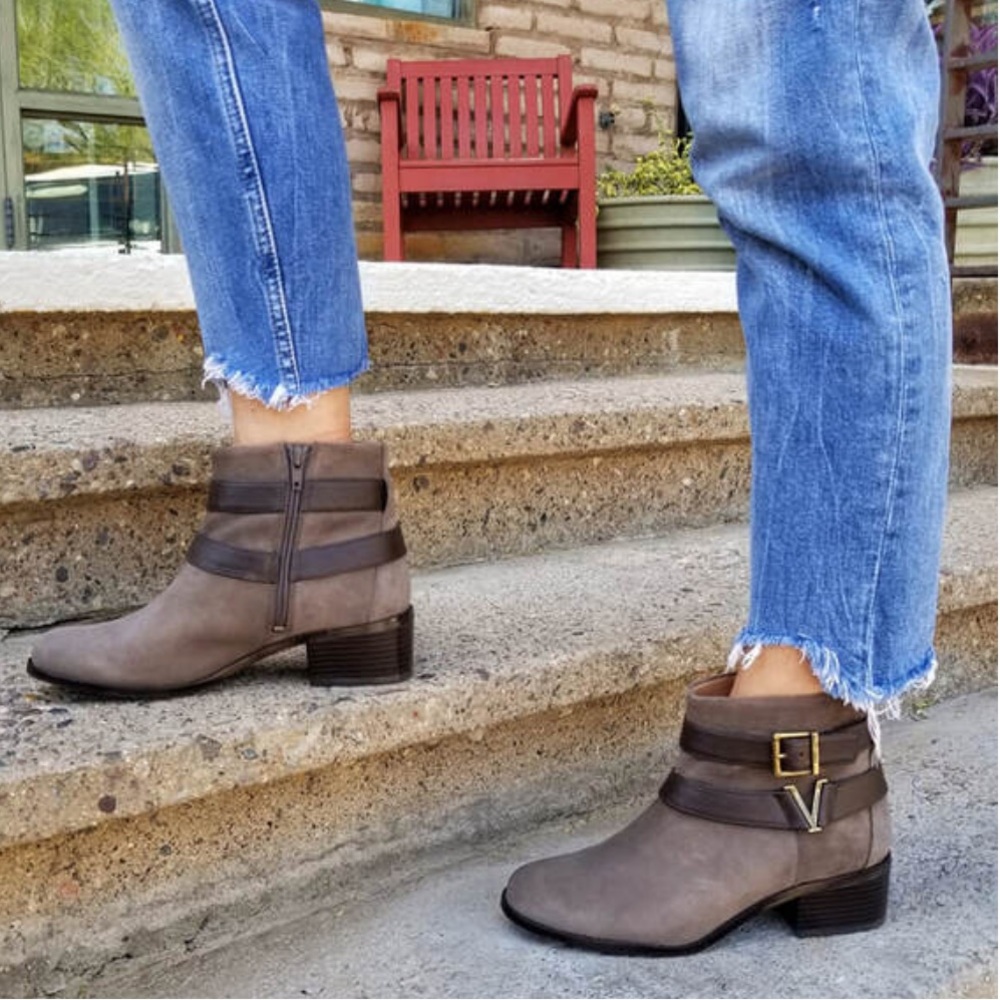 Vionic Mana suede ankle boots booties size 9 - Picture 1 of 12